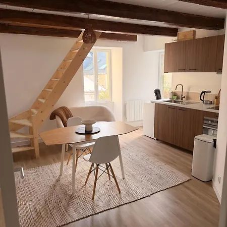 Duplex De Charme Au Coeur Des Remparts De Guerande